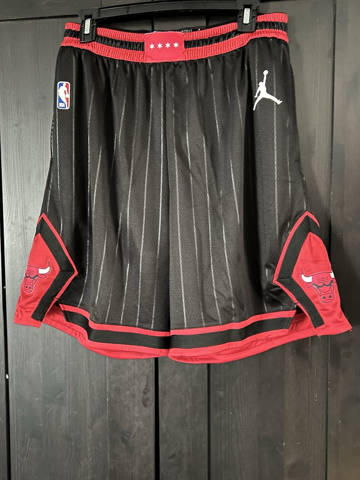 Chicago Bulls Jordan Men's NBA Swingman Shorts Size XL 52 NWT